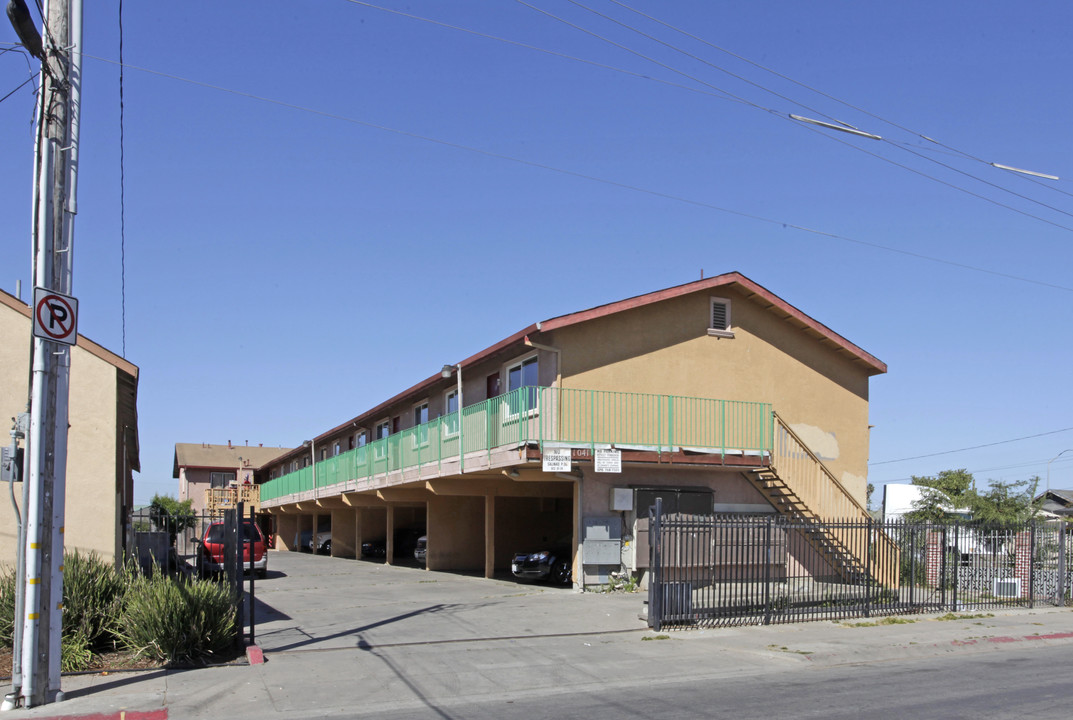 1041 Sieber Ave in Salinas, CA - Building Photo