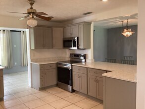 6211 Singletree Trail in Sarasota, FL - Building Photo - Building Photo