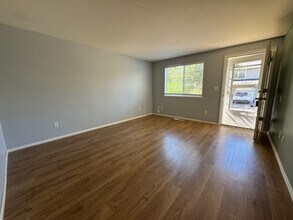3657 Westleigh St in Eugene, OR - Building Photo - Building Photo