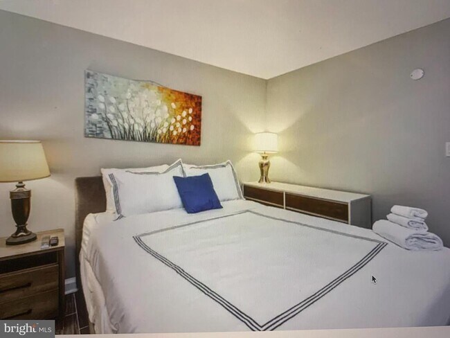 2135 Walnut St in Philadelphia, PA - Building Photo - Building Photo