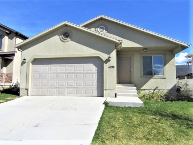property at 1698 E Ridgefield Rd