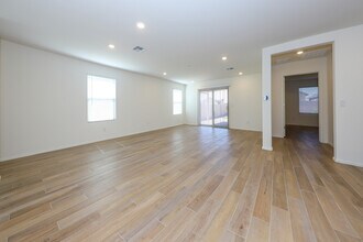 9122 E Red Blf Ct in Tucson, AZ - Building Photo - Building Photo