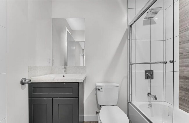 4539 W 18th St in Los Angeles, CA - Building Photo - Building Photo