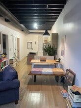 1423 W Augusta Blvd, Unit 1 in Chicago, IL - Building Photo - Building Photo