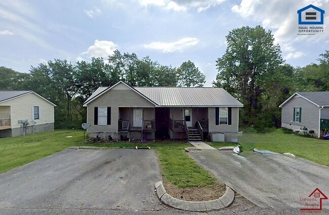 property at 220 Dogwood Pointe Dr