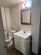 913 New York St in Lawrence, KS - Building Photo - Building Photo