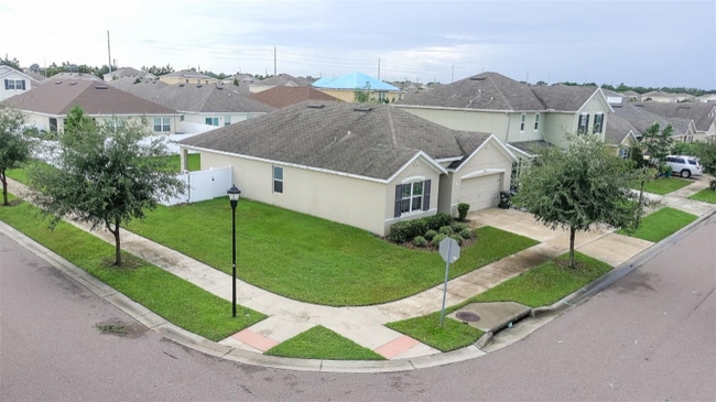 15402 Ibis Fall Pl in Sun City Center, FL - Building Photo - Building Photo