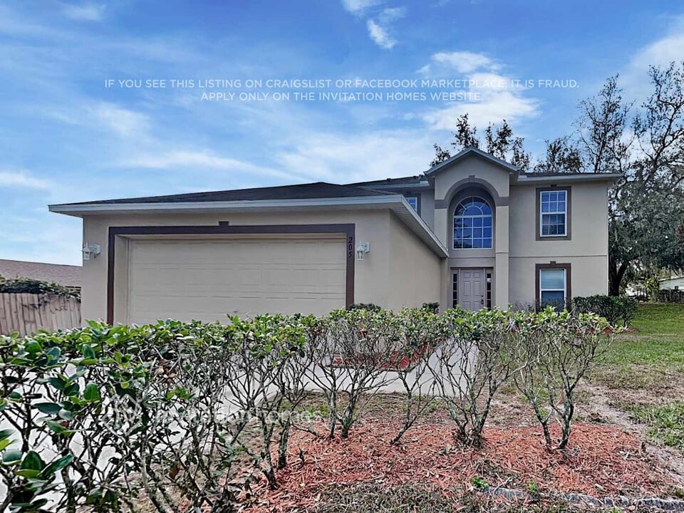 205 Fort Smith Blvd in Deltona, FL - Building Photo