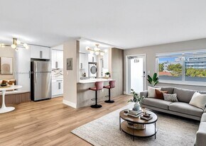 1030 9th St in Miami Beach, FL - Building Photo