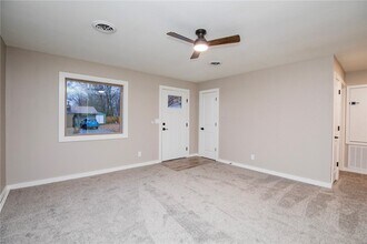 221 E Adobe St in Fayetteville, AR - Building Photo - Building Photo