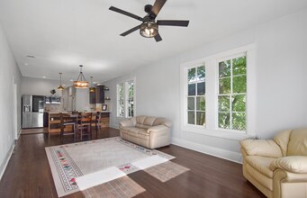 823 N Palmetto Ave in San Antonio, TX - Building Photo - Building Photo