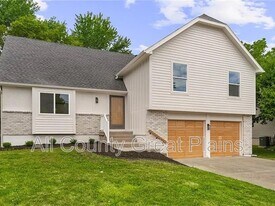 1917 E Stratford Rd in Olathe, KS - Building Photo