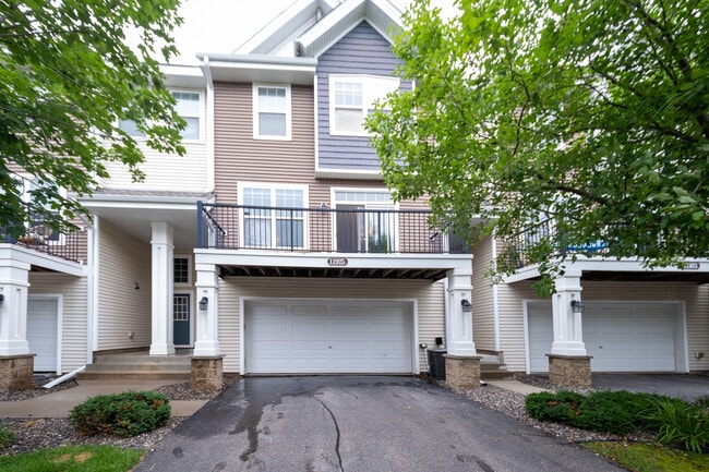 property at 11925 Emery Village Dr N