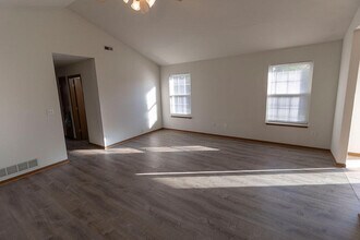 1602 Typhoon Dr in Columbia, MO - Building Photo - Building Photo