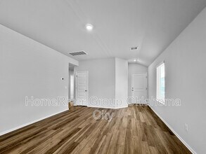 1221 S Brk Dr in Purcell, OK - Building Photo - Building Photo