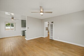 740 W 27th St in Los Angeles, CA - Building Photo - Building Photo