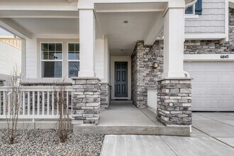 6842 S Uriah St in Aurora, CO - Building Photo - Building Photo