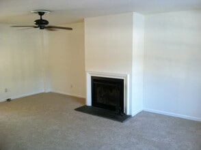 406 Tinker Dr in Chester Springs, PA - Building Photo - Building Photo