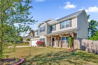 132 Shellbark Dr in Spring Lake, NC - Building Photo - Building Photo