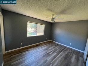 2265 Jacqueline Dr in Pittsburg, CA - Foto de edificio - Building Photo