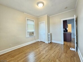 926 Meredith Ave in Elizabeth, NJ - Building Photo - Building Photo