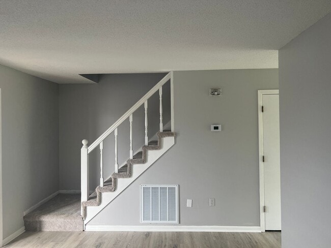 150 Oakcrest Cir in Bristol, VA - Building Photo - Building Photo