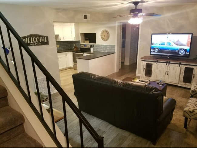 1628 Lindley Dr in Prescott, AZ - Foto de edificio - Building Photo