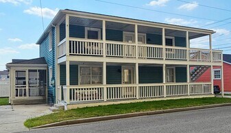 205 5th Ave S in North Myrtle Beach, SC - Building Photo