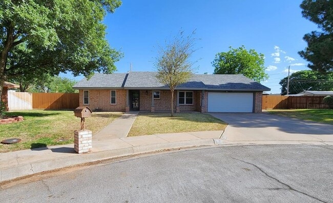 property at 2900 Phillip Pl