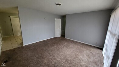 4940 Leone Dr in Lawrence, IN - Building Photo - Building Photo