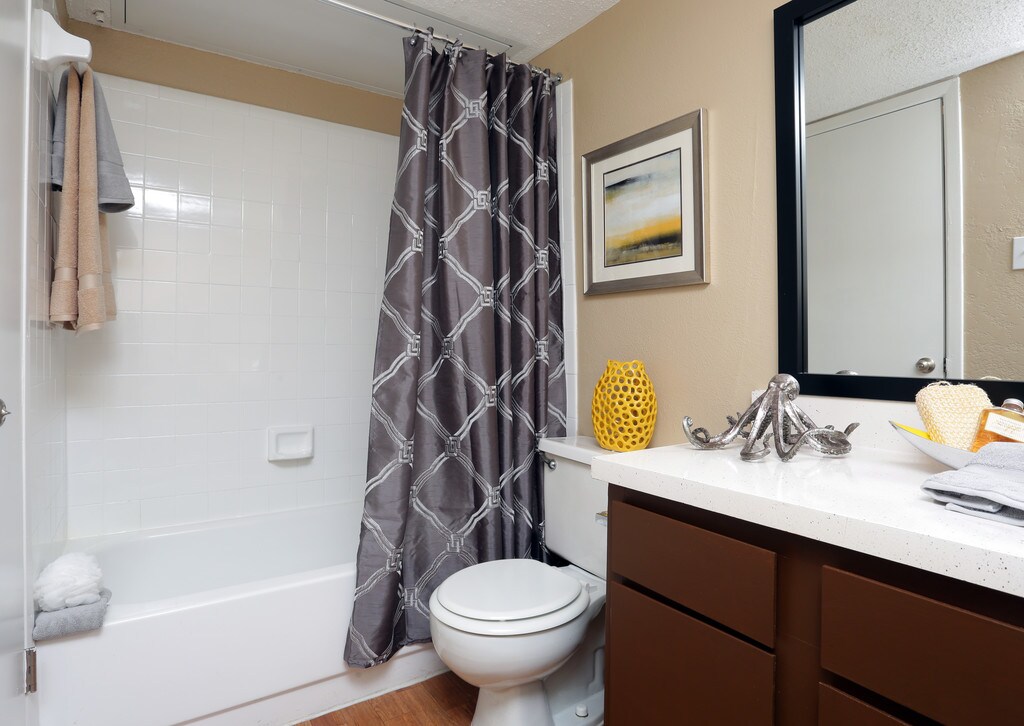 Greenbriar Apartments in Plano, TX