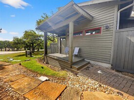 2113 Barbaro Way in Spicewood, TX - Building Photo