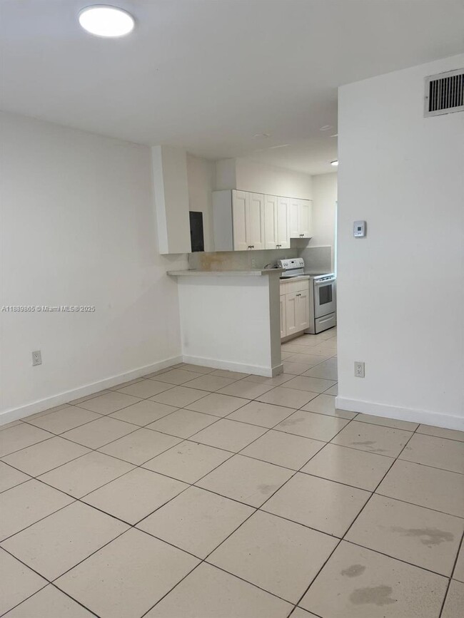 680 NE 88th Terrace in Miami Shores, FL - Building Photo - Building Photo