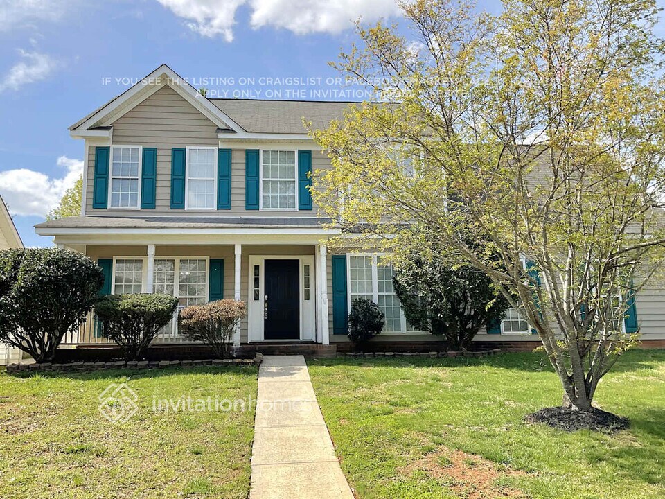 3921 Faith Church Rd in Indian Trail, NC - Foto de edificio