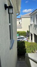 17077 SW 93rd St in Miami, FL - Building Photo - Building Photo
