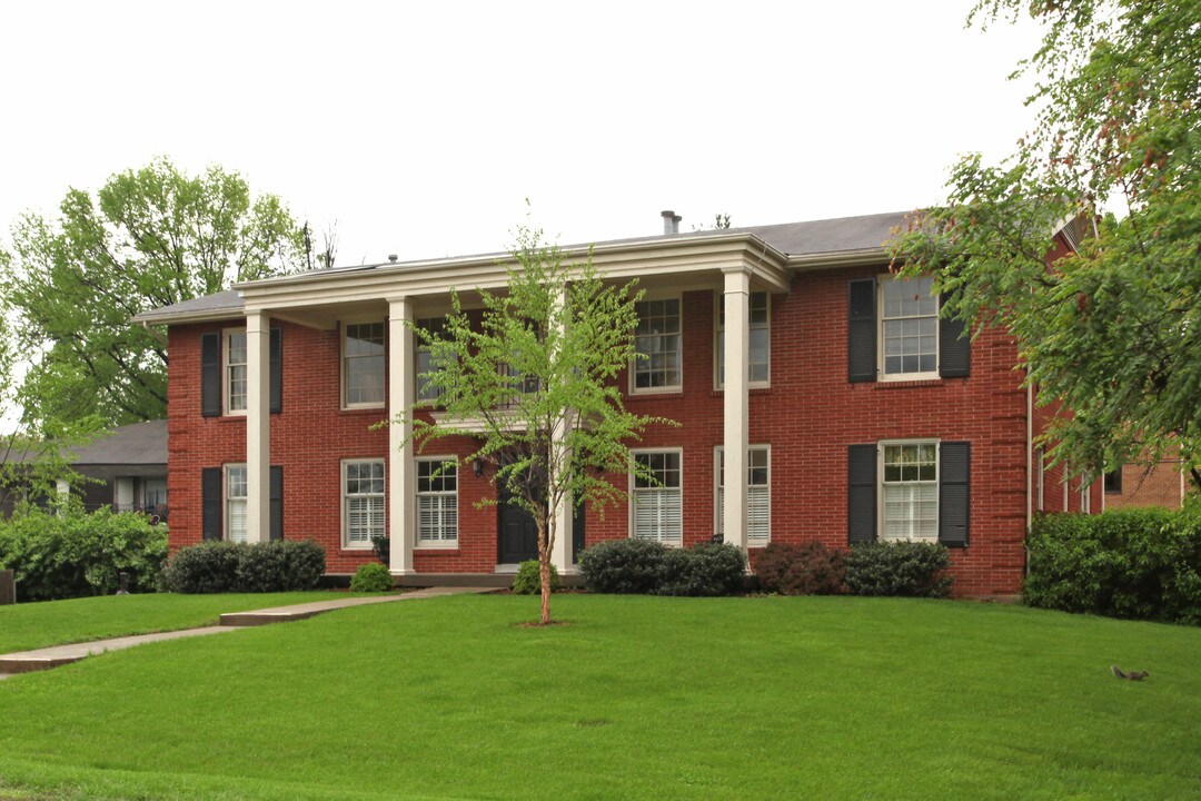 4212 S Church Way in Louisville, KY - Foto de edificio