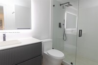 11 Island Ave, Unit 1709 in Miami Beach, FL - Building Photo - Building Photo