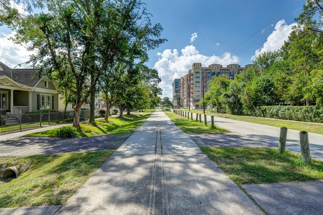 447 W 22nd St in Houston, TX - Foto de edificio