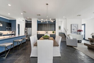 162 Vieux Carre Dr in Houston, TX - Building Photo - Building Photo