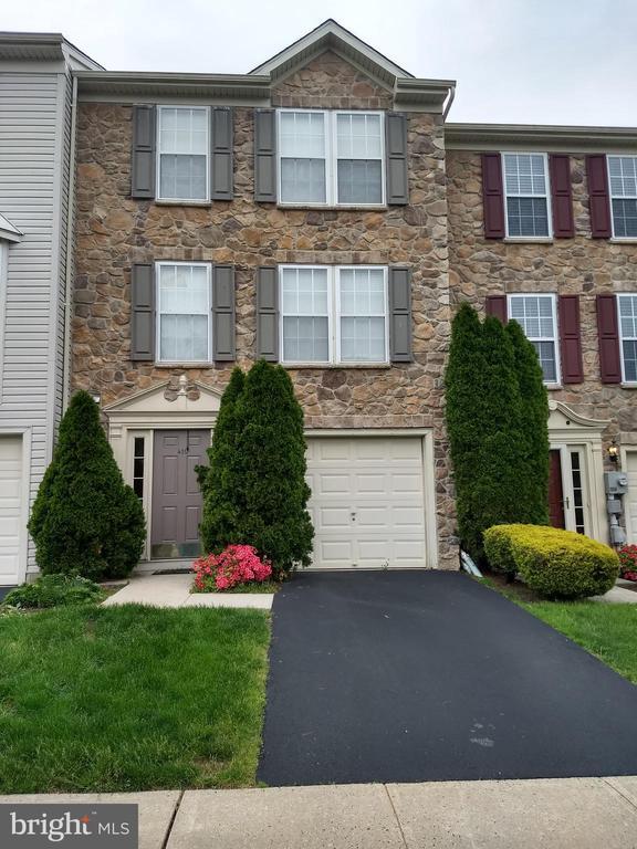 410 Terrace Dr in Quakertown, PA - Building Photo - Building Photo