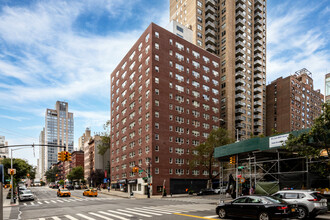 446 E 86th St in New York, NY - Foto de edificio - Building Photo