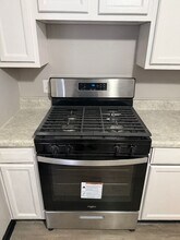 3054 W Madison St, Unit 101 in Chicago, IL - Foto de edificio - Building Photo