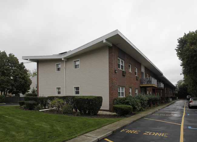 Sea Gull Garden in Farmingdale, NY - Foto de edificio - Building Photo