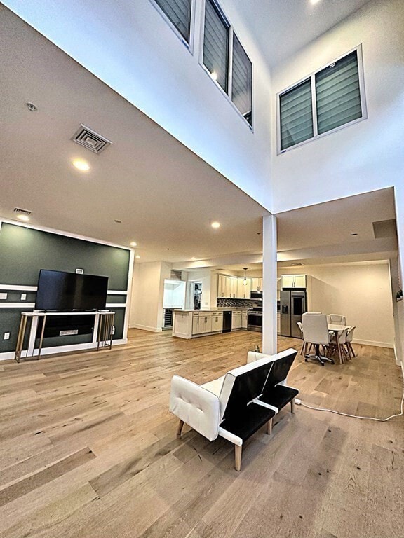 property at 17 Kearney Sq