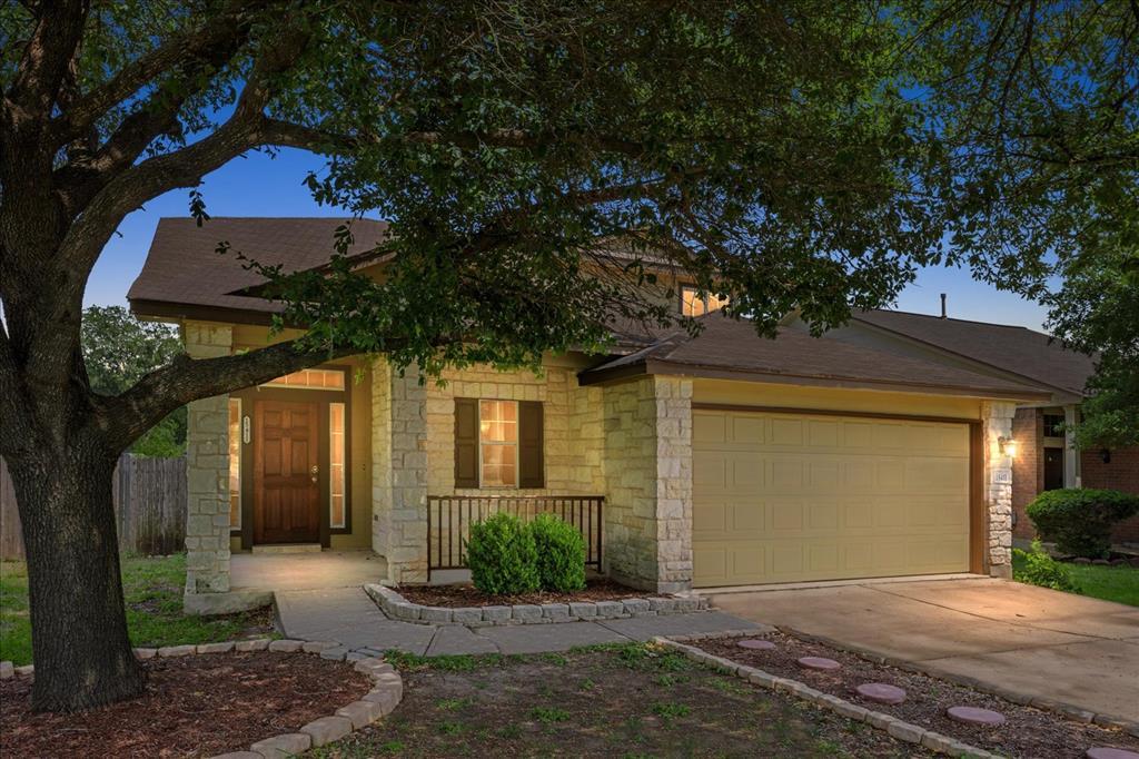 15411 Ora Ln in Pflugerville, TX - Foto de edificio