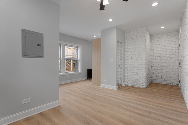1631 W Chase Ave in Chicago, IL - Building Photo - Building Photo