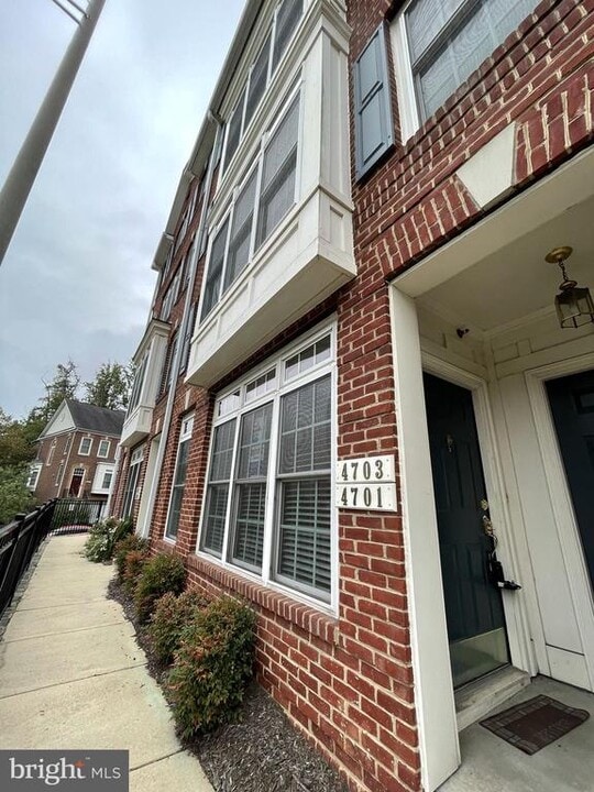 4701 Eggleston Terrace in Fairfax, VA - Building Photo