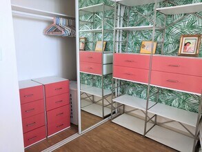 2211 Ala Wai Blvd, Unit 2611 in Honolulu, HI - Building Photo - Building Photo