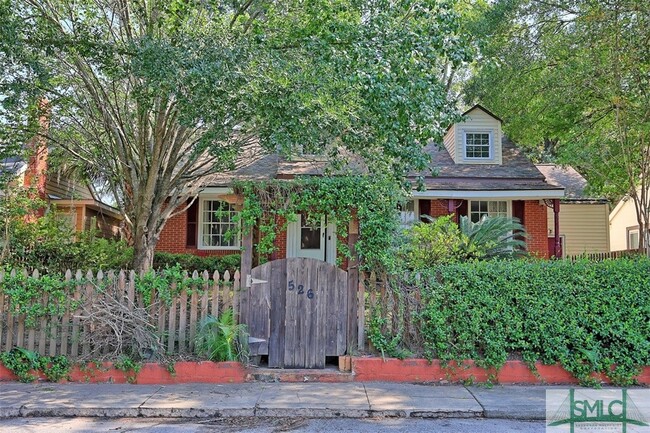 526 Durant Ave in Savannah, GA - Foto de edificio - Building Photo