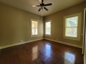 2307 Austin Ave in Brownwood, TX - Foto de edificio - Building Photo